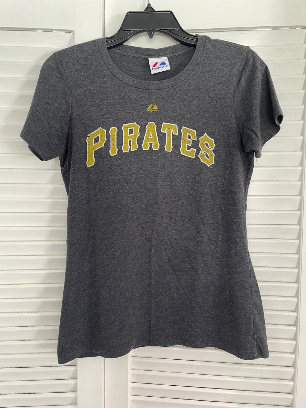 Majestic Gray Crewneck 'Pirates' Graphic Tee